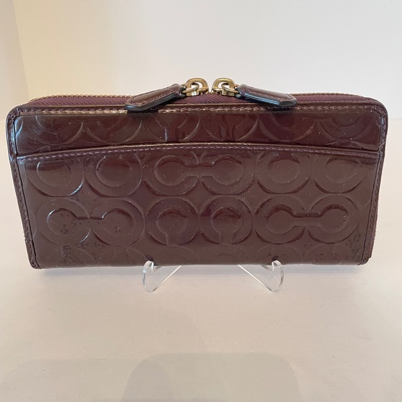 Coach Patent Signature Double Zip Leather Burgundy Wallet - Picture 2 of 9